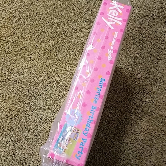 Mattel Kelly Birthday Party Playset NIB FREE SHIP - Picture 3 of 5
